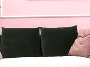 【AI高清2K修复】【午夜寻花】高价网约极品外围，清纯女神鲍鱼超级粉嫩，大黑牛上场淫水四溢，沙发近景啪啪持久激烈【水印】