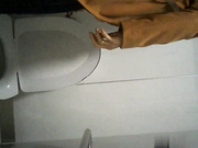 旅游胜地济州岛景区女厕偷拍几个高颜值美女性感的毛毛