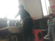 开挂式连续搞4次黄衣妹被肏怕了不想做对白精彩