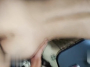 不擅长拒绝的黑发F罩杯大学生带回居室中出