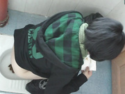 名牌大学双视角(拍脸赏逼)31为啥拉不出来了还继续蹲这么久不累吗？