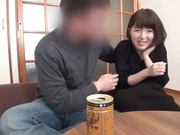 白皙美肌女孩小花睽违一年巨根抽插