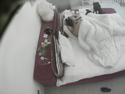 啊轻点水滴摄像头偷拍穿着女仆装的小媳妇和老公啪啪720P